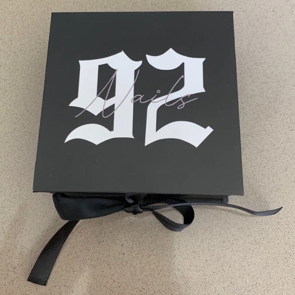 92 x Nails - Holy Grail” Medium Coffin Shape Nails - Picture 2 of 3